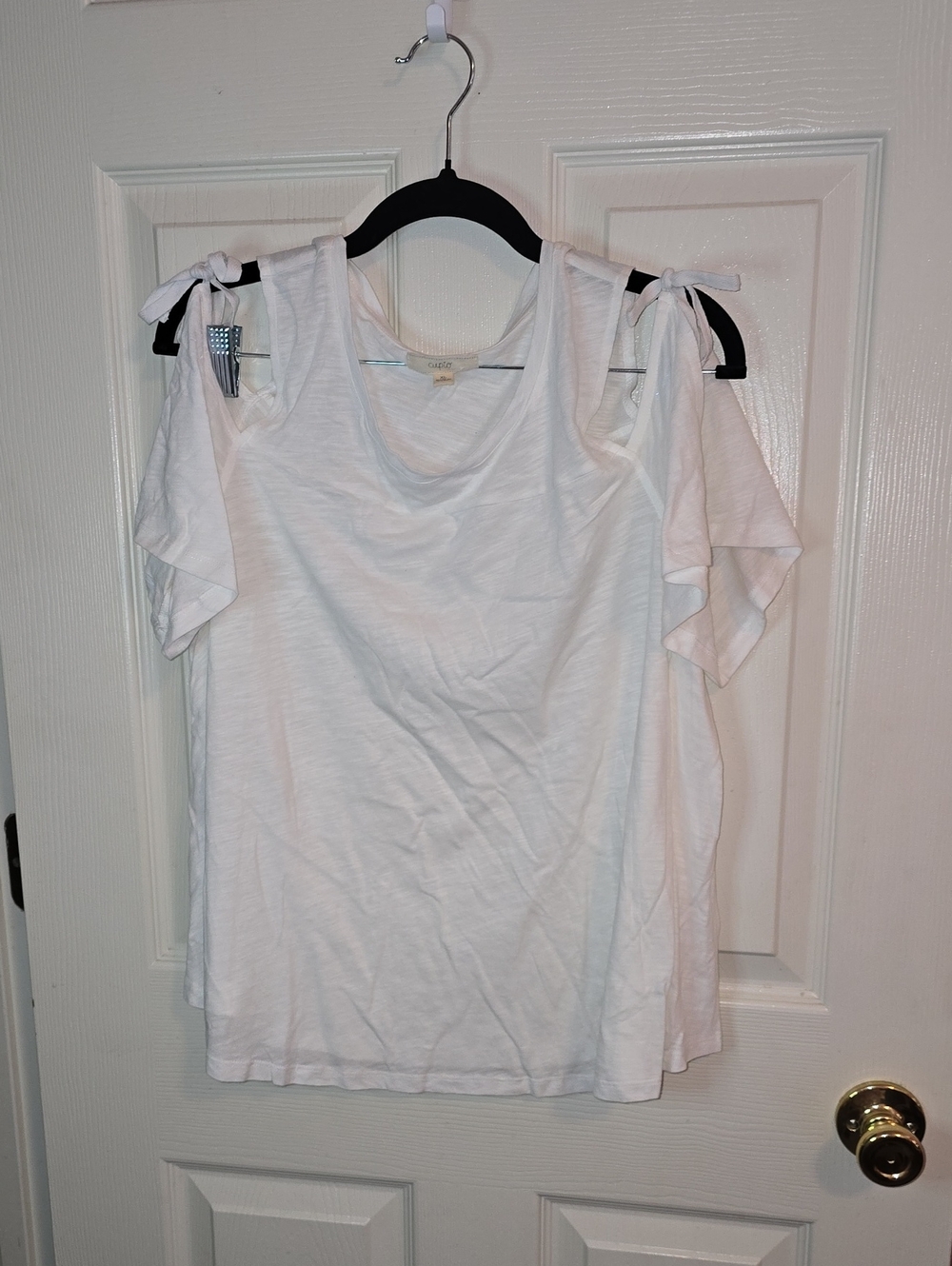 Cupio White Cold-Shoulder Tie-Shoulder Tank Top